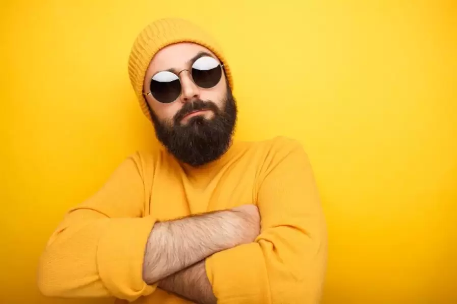 брутальный мужчина увеличивший толщину члена